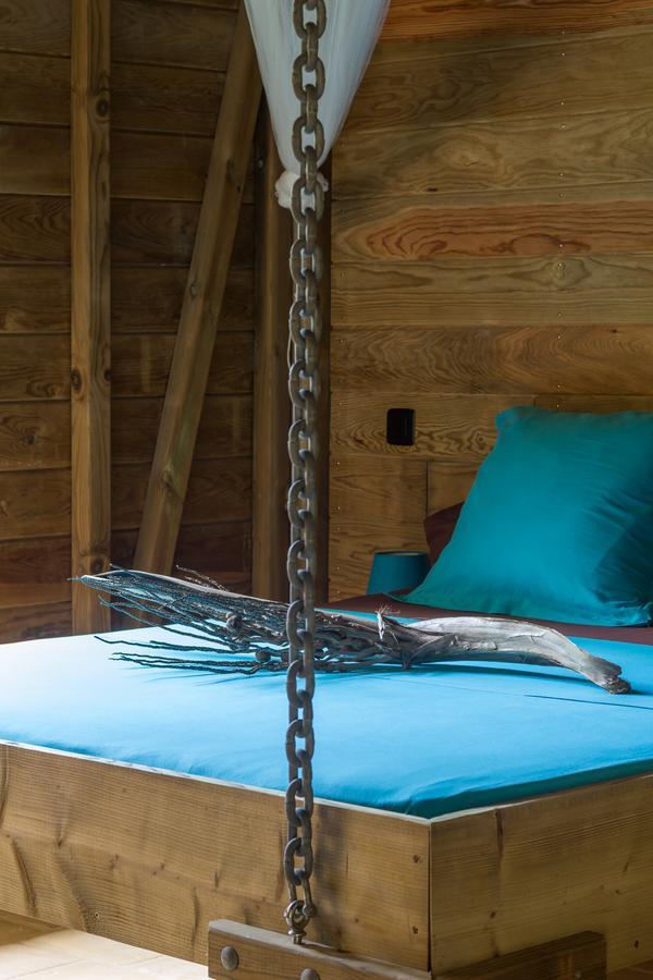 Iguana Lodge
