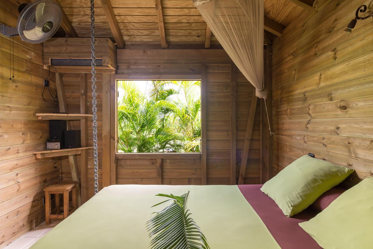 Iguana Lodge *
